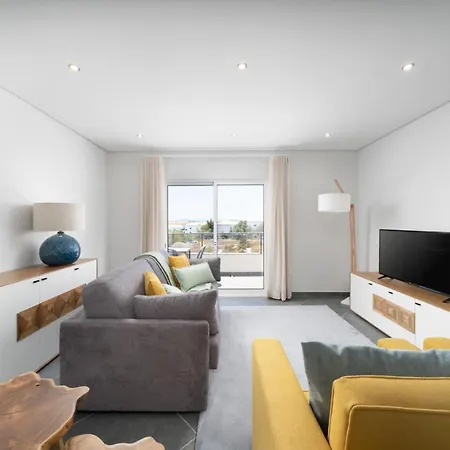 Modern Stylish 2 Bedroom Apartment, Close To Amenities, Apartmán Cabanas De Tavira