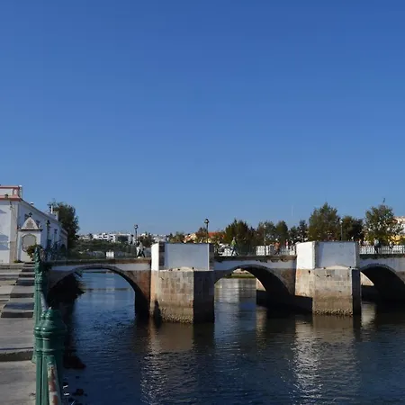 Apartmán Modern Stylish 2 Bedroom Apartment, Close To Amenities,